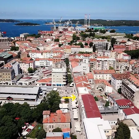 Markaat * Pula