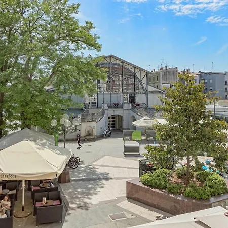 Apartment Markaat