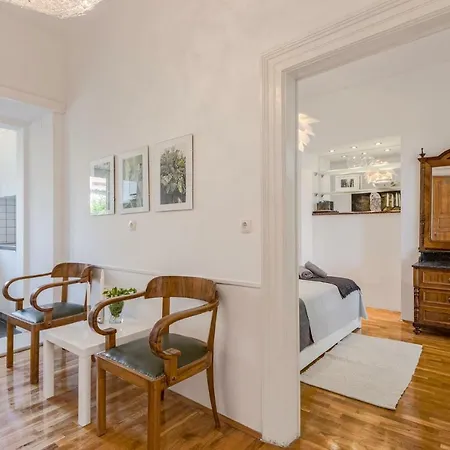 Apartment Markaat