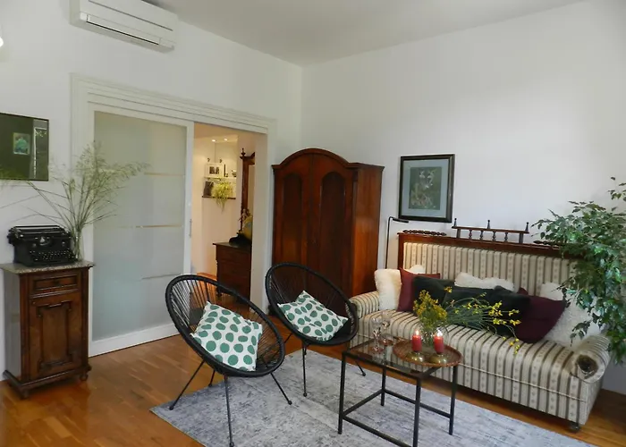 아파트 Markaat 풀라