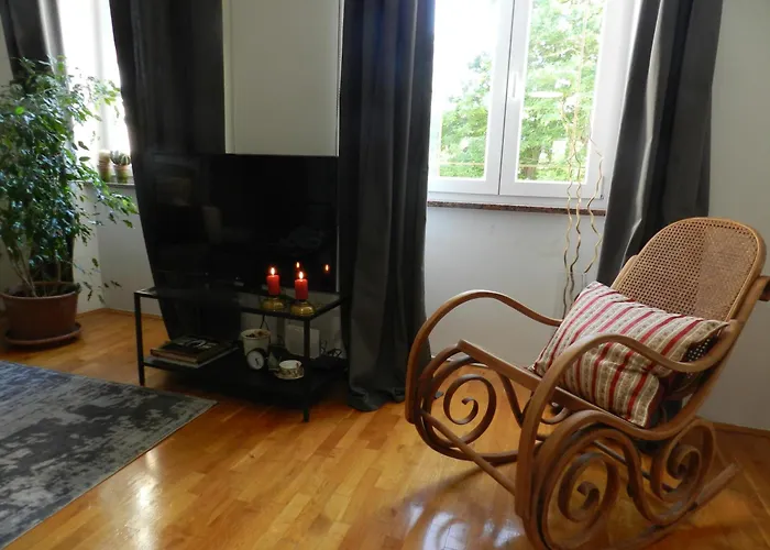 Markaat 아파트 풀라